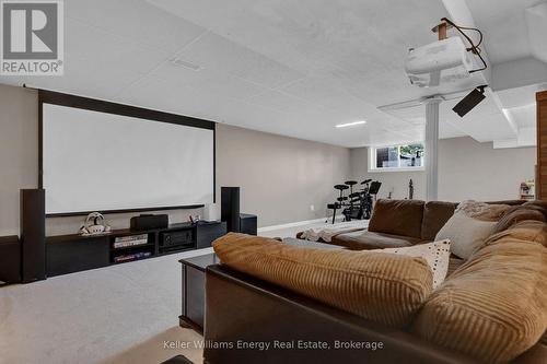 2 Murkar Crescent, Whitby (Blue Grass Meadows), ON - Indoor