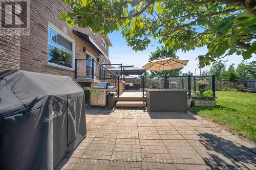 2 Murkar Crescent, Whitby (Blue Grass Meadows), ON - Outdoor With Deck Patio Veranda