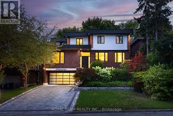 25 BEARWOOD DRIVE  Toronto, ON M9A 4G5