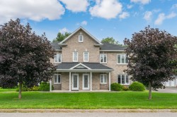 60 Rue Ste-Jeanne  Pont-Rouge, QC G3H 0E7