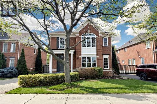 239 WESTFIELD TRAIL  Oakville, ON L6H 6H8