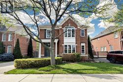 239 WESTFIELD TRAIL Oakville, ON L6H 6H8