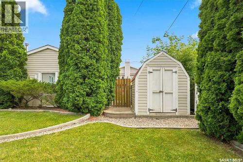 205 Imperial Street, Saskatoon, SK - Outdoor