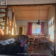 Main Cabin Dining Room - 