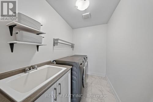 455 Ramsey Place, Milton, ON - Indoor Photo Showing Laundry Room