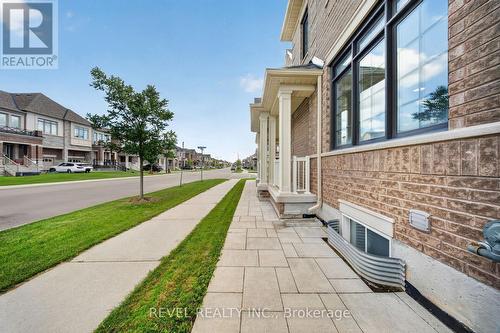 455 Ramsey Place, Milton, ON - Outdoor