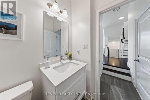 455 Ramsey Place, Milton, ON - Indoor Photo Showing Bathroom