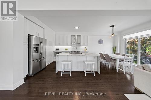 455 Ramsey Place, Milton, ON - Indoor Photo Showing Kitchen With Upgraded Kitchen