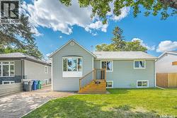 503 P AVENUE N  Saskatoon, SK S7L 2W1