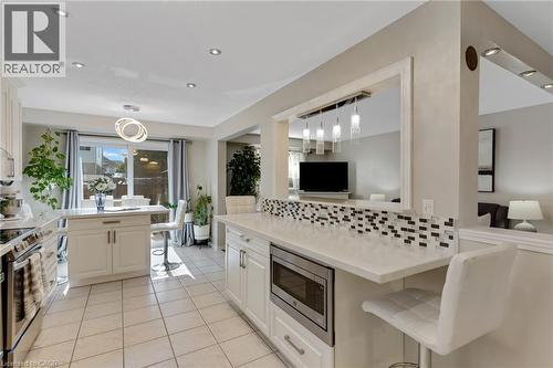 913 Copper Leaf Crescent, Kitchener, ON - Indoor Photo Showing Kitchen With Upgraded Kitchen