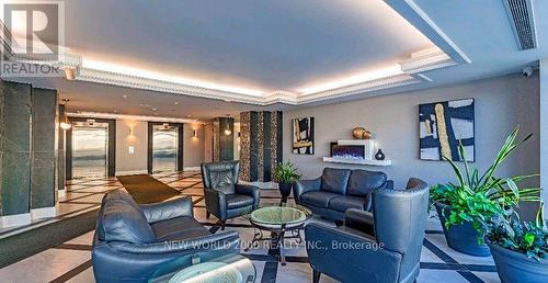 902 - 175 CEDAR AVENUE , Richmond Hill, Ontario L4C 9V3 3