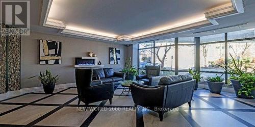 902 - 175 CEDAR AVENUE , Richmond Hill, Ontario L4C 9V3 4