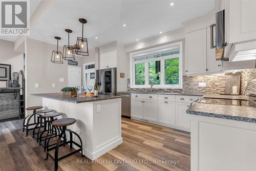 40 Third Line Road, Centre Wellington, ON - Indoor Photo Showing Kitchen With Upgraded Kitchen