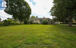 27 ROTHSAY AVENUE  Kitchener, ON N2B 3A2