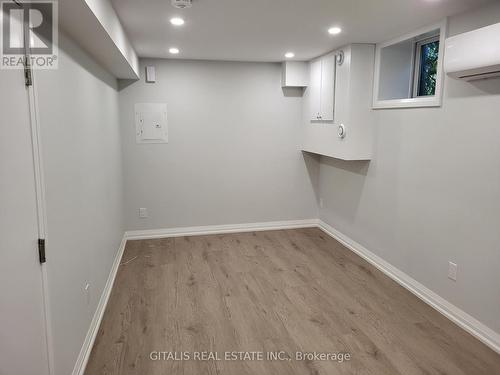 B2 - 195 OAKMOUNT ROAD N , Toronto, Ontario M6P 2N1 2