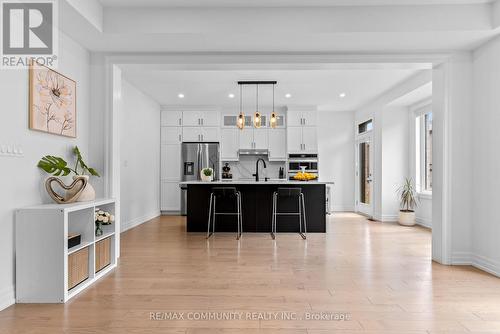 2879 Foxden Square, Pickering, ON - Indoor