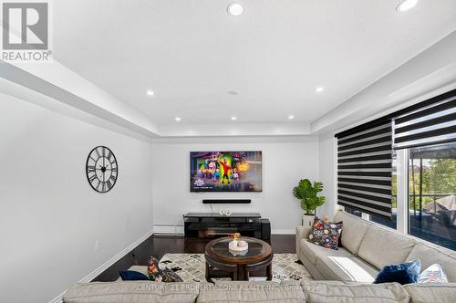114 Mincing Trail, Brampton, ON - Indoor Photo Showing Living Room