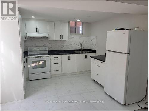 23 CASTLEHILL ROAD , Brampton, Ontario L6X 4E3 2