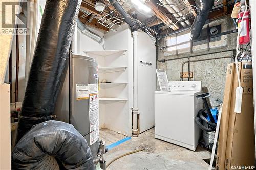 1401 10Th Street E, Saskatoon, SK - Indoor Photo Showing Laundry Room