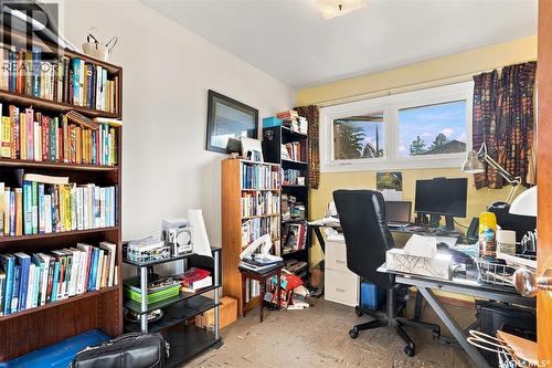 229 U Avenue N, Saskatoon, SK - Indoor Photo Showing Office