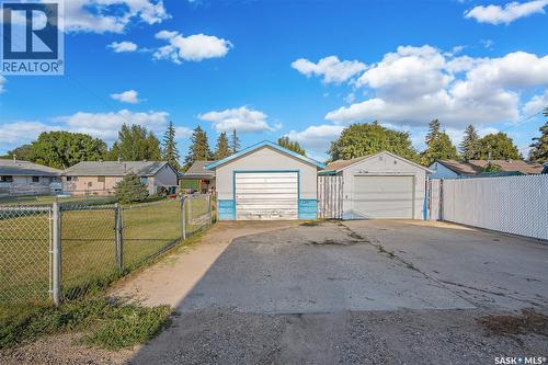 229 U Avenue N, Saskatoon, SK - Outdoor