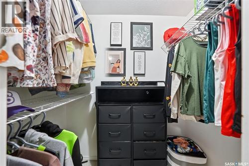 204D 141 105Th Street W, Saskatoon, SK - Indoor With Storage