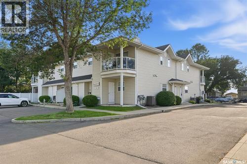 204D 141 105Th Street W, Saskatoon, SK - Outdoor With Balcony With Facade