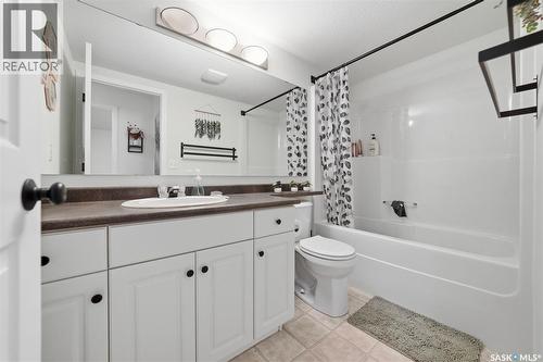 204D 141 105Th Street W, Saskatoon, SK - Indoor Photo Showing Bathroom