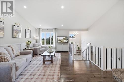 1663 Meadowlark Way, Val Caron, ON - Indoor Photo Showing Living Room