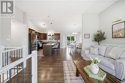 1663 Meadowlark Way, Val Caron, ON - Indoor Photo Showing Living Room