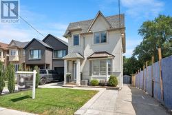 77 LEROY AVENUE Toronto, ON M4J 4G9