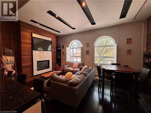 301 JAMES Street N Unit# Upper , Hamilton, Ontario L8R 2L4 2