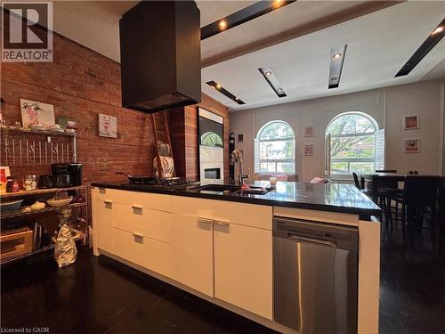 301 JAMES Street N Unit# Upper , Hamilton, Ontario L8R 2L4 4