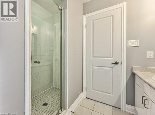 76 Ruhl Drive S, Milton, ON - Indoor Photo Showing Bathroom