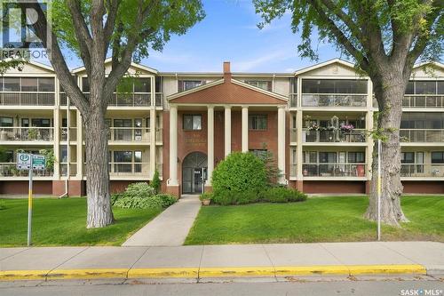 203 525 5Th Avenue N, Saskatoon, SK - Outdoor With Balcony With Facade
