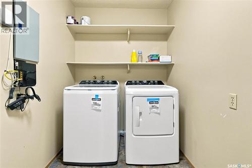 203 525 5Th Avenue N, Saskatoon, SK - Indoor Photo Showing Laundry Room