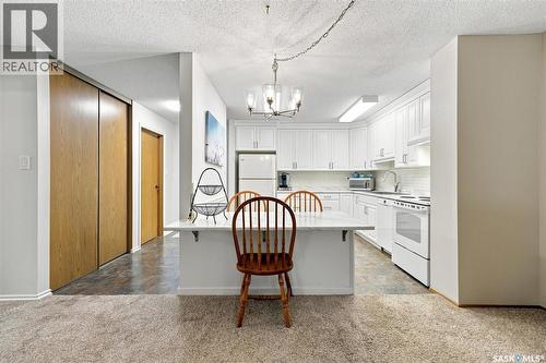203 525 5Th Avenue N, Saskatoon, SK - Indoor Photo Showing Kitchen
