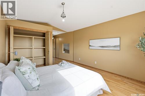 703 Beechmont Lane, Saskatoon, SK - Indoor Photo Showing Bedroom