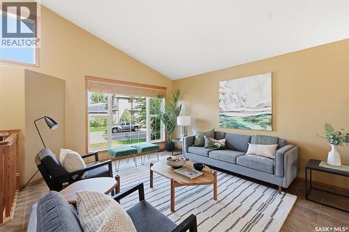 703 Beechmont Lane, Saskatoon, SK - Indoor Photo Showing Living Room