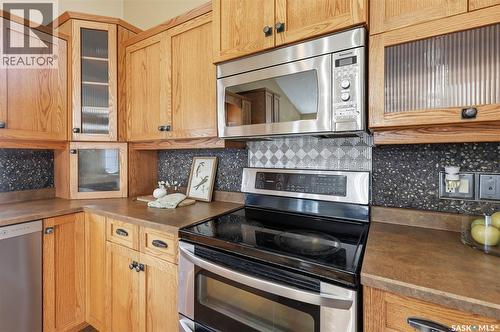 703 Beechmont Lane, Saskatoon, SK - Indoor Photo Showing Kitchen
