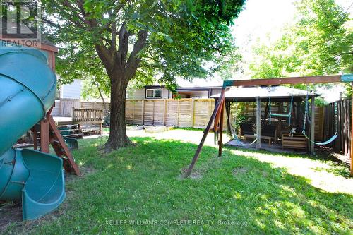 7 Lampton Place, Hamilton, ON - Outdoor