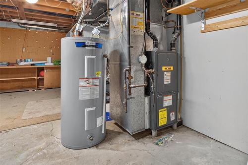 92 Blackwater Bay, Winnipeg, MB - Indoor Photo Showing Basement