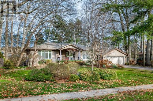 349 WEDGEWOOD DRIVE , Oakville (MO Morrison), Ontario L6J 4R6 2