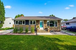 509 Rosseau AVE  Winnipeg, MB R2C 1X7