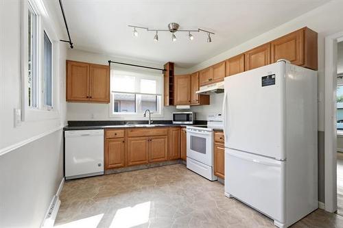 509 Rosseau Ave, Winnipeg, MB - Indoor Photo Showing Kitchen