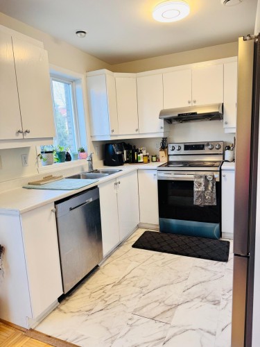 Kitchen - 9435 Rue Riverin, Brossard, QC - Indoor Photo Showing Kitchen