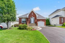 121 Rue de St-Émilion  Terrebonne (Lachenaie), QC J6W 6L2