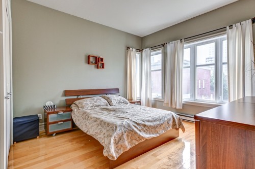 Master Bedroom - 683 Rue St-Timothée, Montréal (Ville-Marie), QC - Indoor Photo Showing Bedroom