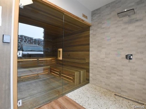 Sauna - 2001-5505 Boul. Du Quartier, Brossard, QC - Indoor Photo Showing Other Room