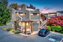 #202-3295 Island Hwy WEST Qualicum Beach, BC V9K 2C6